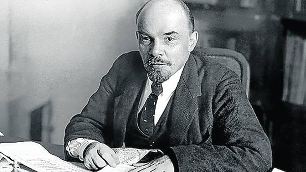 Lenin escritorio
